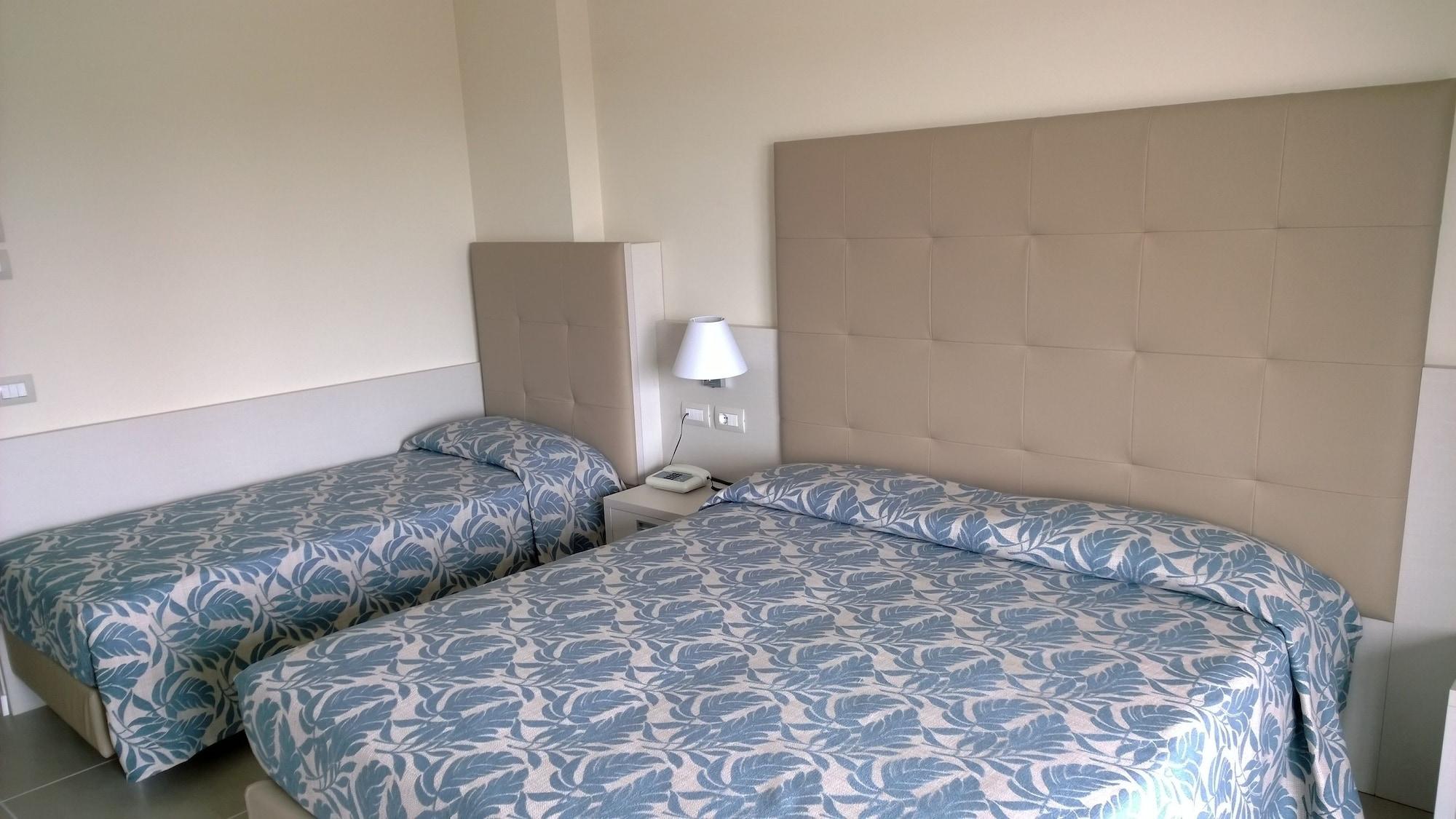Hotel Residence Holiday Sirmione Dış mekan fotoğraf