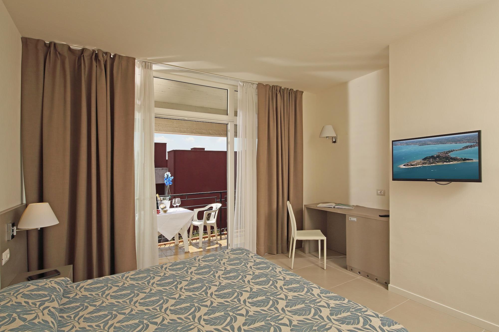 Hotel Residence Holiday Sirmione Dış mekan fotoğraf