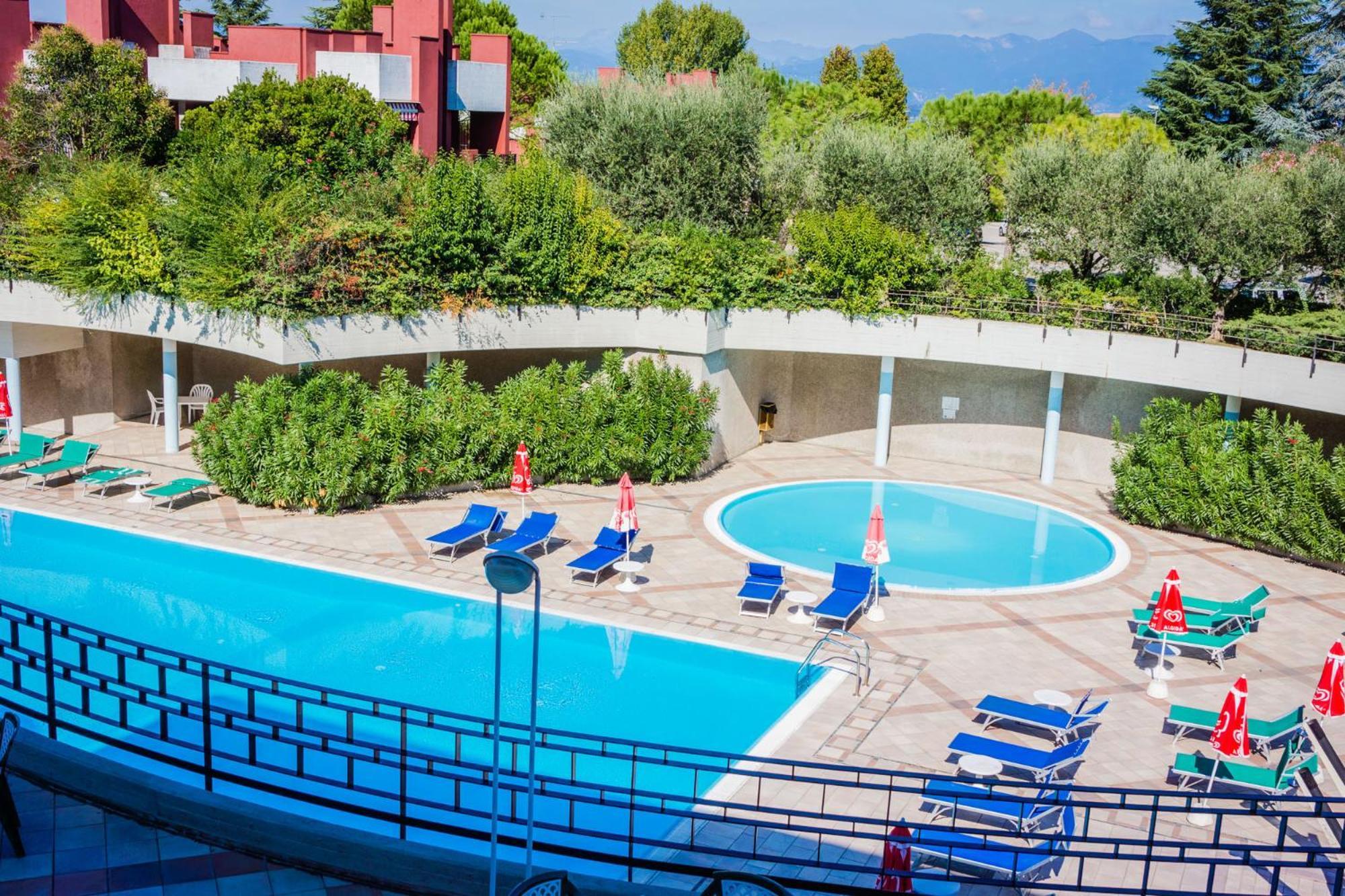 Hotel Residence Holiday Sirmione Dış mekan fotoğraf