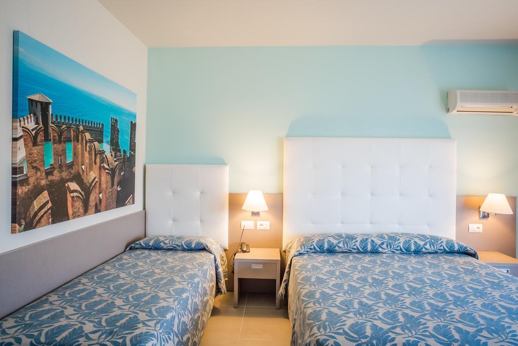 Hotel Residence Holiday Sirmione Dış mekan fotoğraf